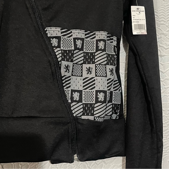 NWT! Harry Potterter Hogwarts Gryffindor Quidditch Sports Zip Up Hoodie Jacket - Picture 8 of 16